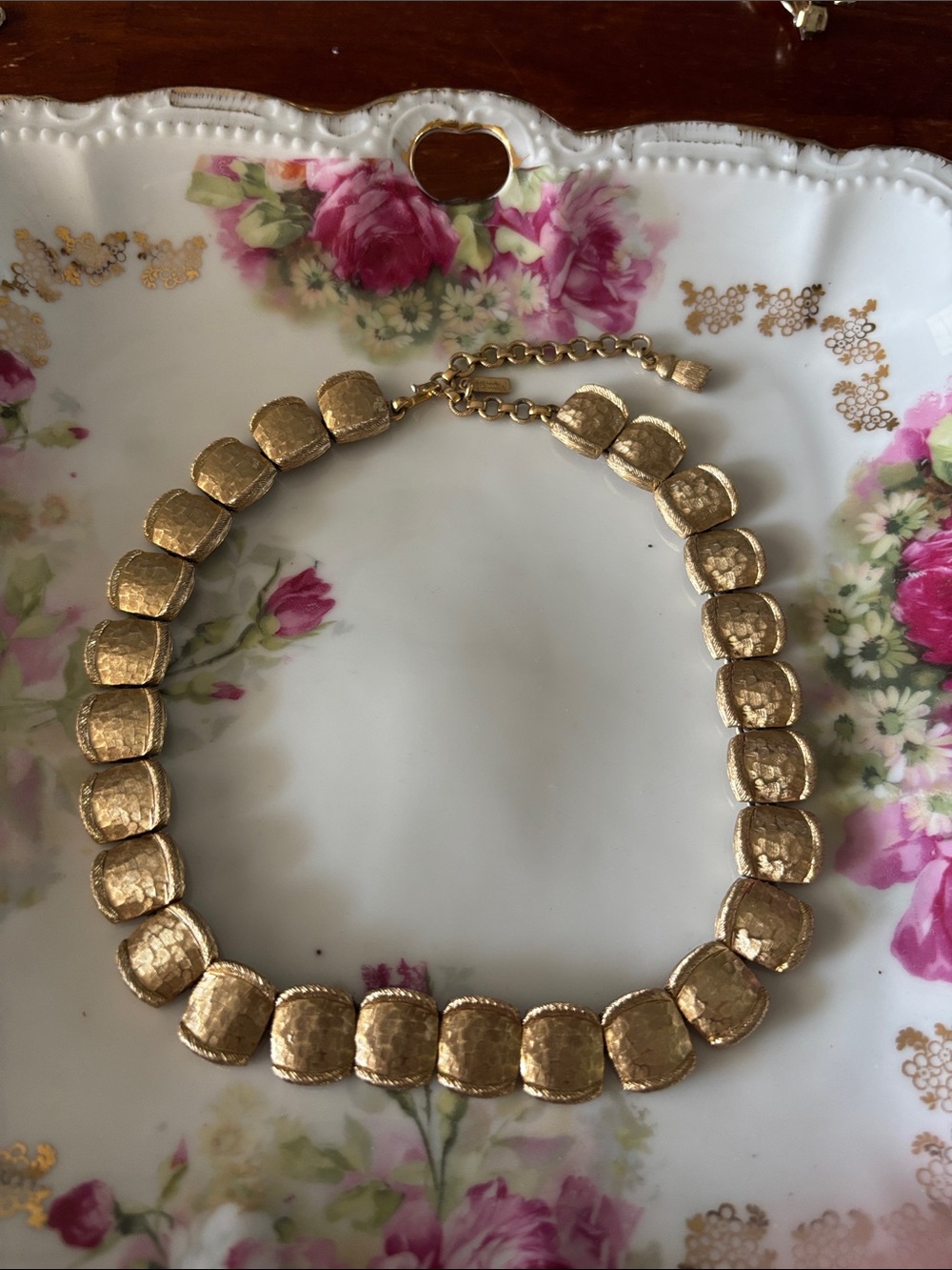RARE VTG Monet • Gold Tone HammeredLink Choker Necklace - Women Jewelry
